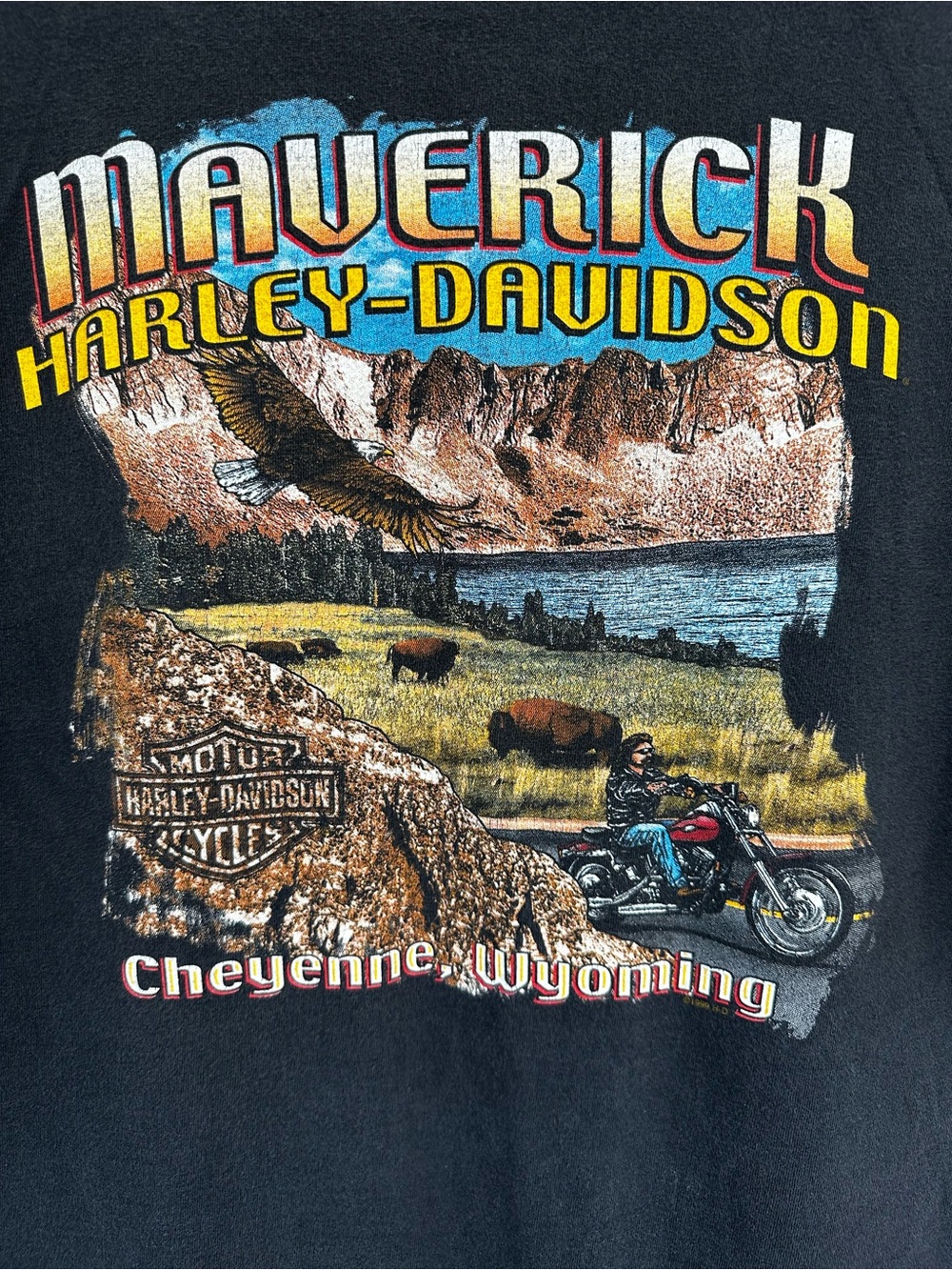 Mens XL MAVERICK HARLEY-DAVIDSON CHEYENNE WYOMING WITH the EAGLE AND BUFFALO.